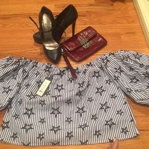 Romeo Juliet Off Shoulders top. Navy & white